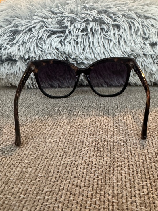 Quay Australia Tortoiseshell Cat-Eye Sunglasses with Gradient Gray Lenses main image 6